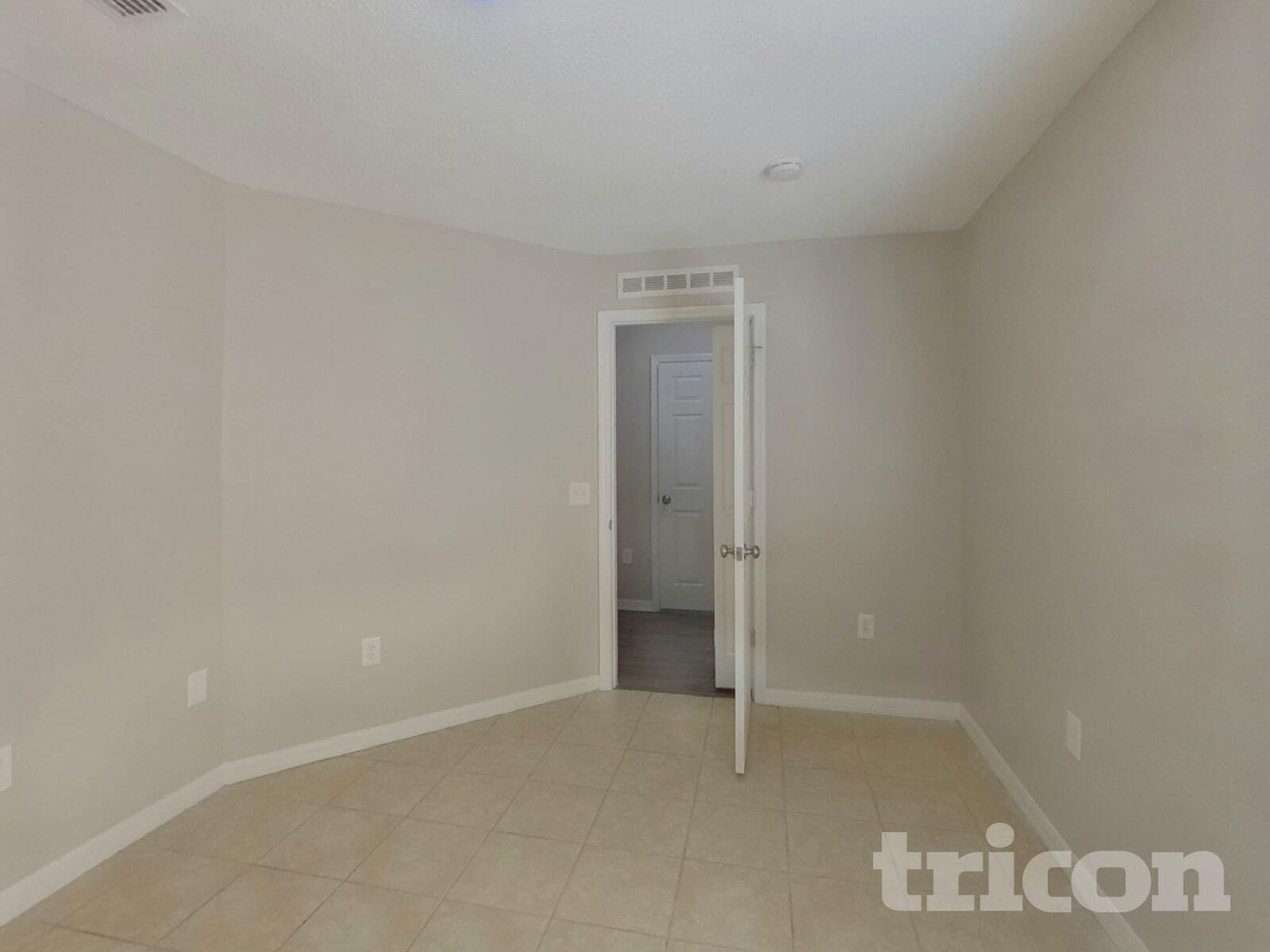 Building Photo - 810 Ognon Ct