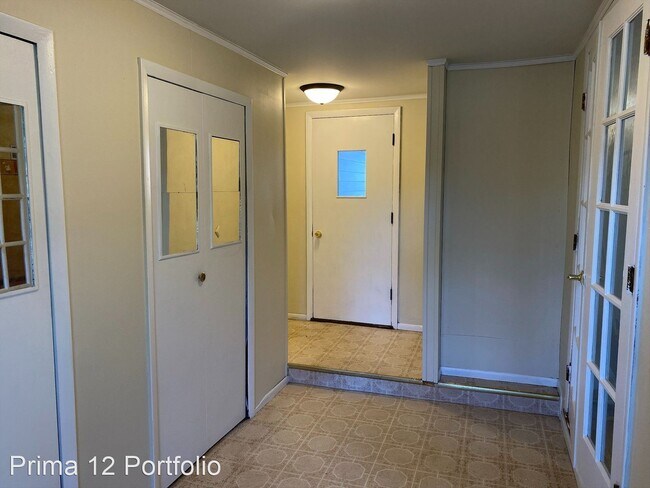 Building Photo - 4 br, 2 bath House - 14 Midvale Blvd