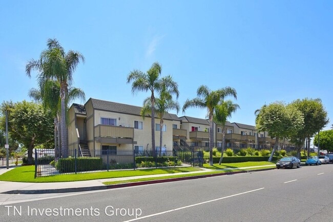 Building Photo - 8100 Orangewood Ave