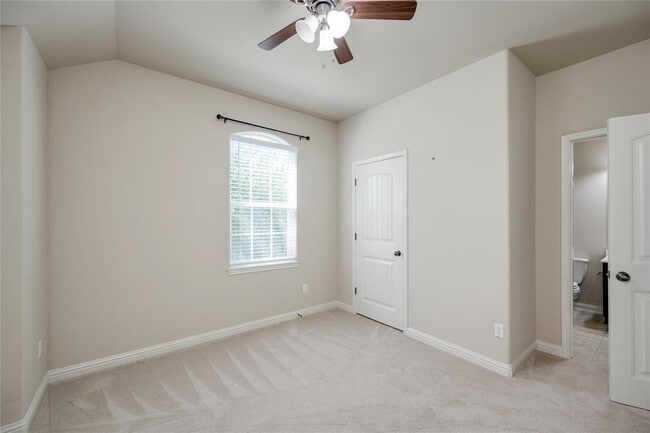 Building Photo - 4211 Oldenburg Ln