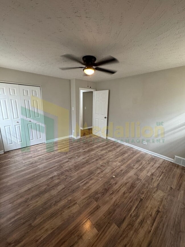 Building Photo - Beautifully Updated 3-Bed Home on a Quiet ...