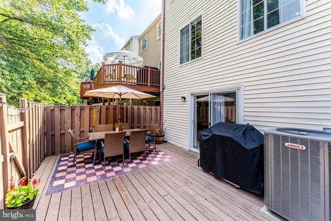 Building Photo - 2903 Bridgehampton Ct