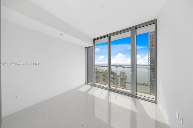 Building Photo - 300 Biscayne Blvd Way