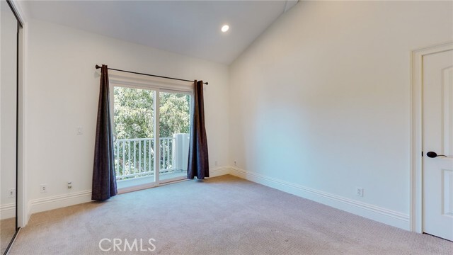 Building Photo - 1102 Slauson Ln