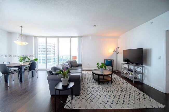 Building Photo - 1250 S Miami Ave