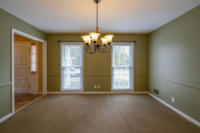 Building Photo - BEAUTIFUL CAPE COD IN BLUEGRASS ESTATES