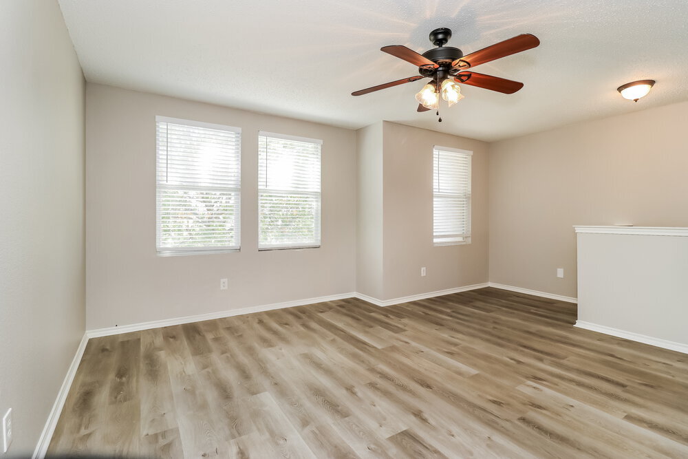 Building Photo - 631 Silvertop Rd