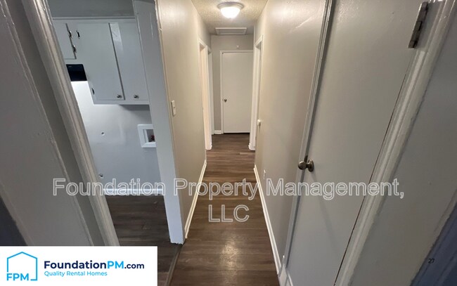 Building Photo - 4839 Applestone St