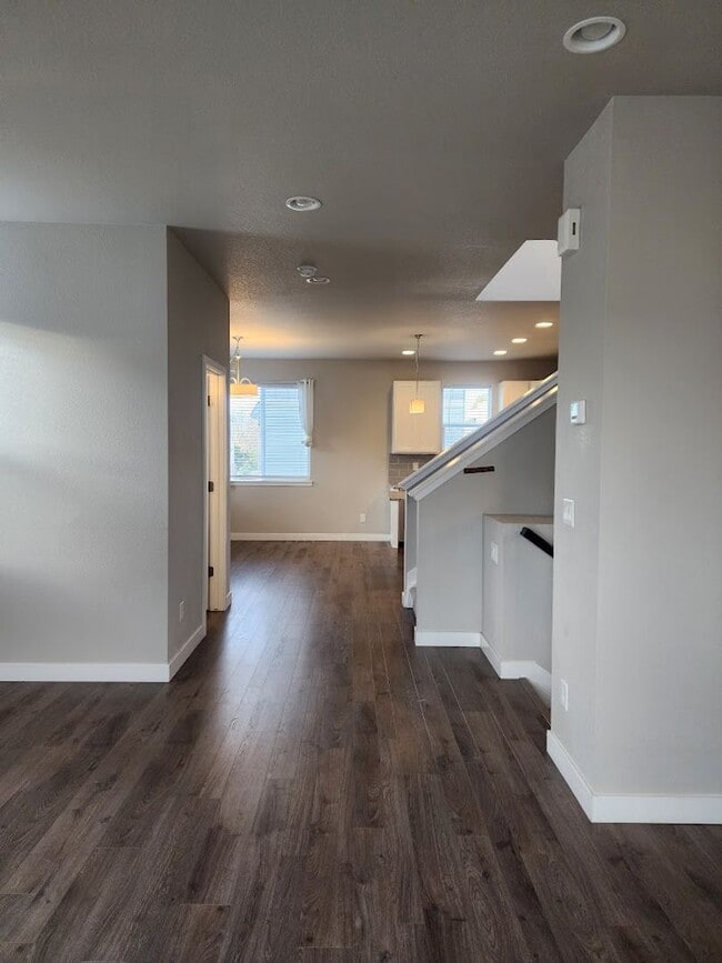 Building Photo - Long Realty & Property Management - Nearly New Home in Aurora **Half Off Rent June 2026**