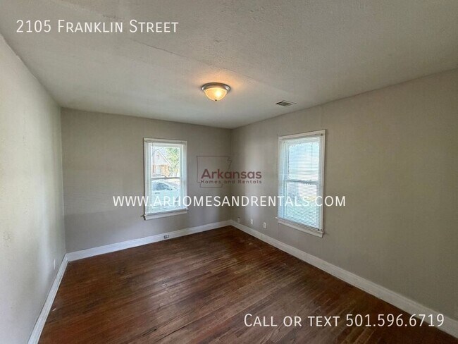 Building Photo - 2105 Franklin St