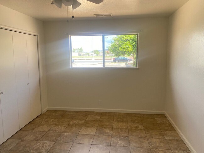 Building Photo - Newly Remodeled Apartments