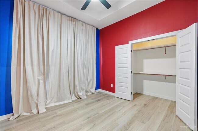 Building Photo - 32 Astrid St