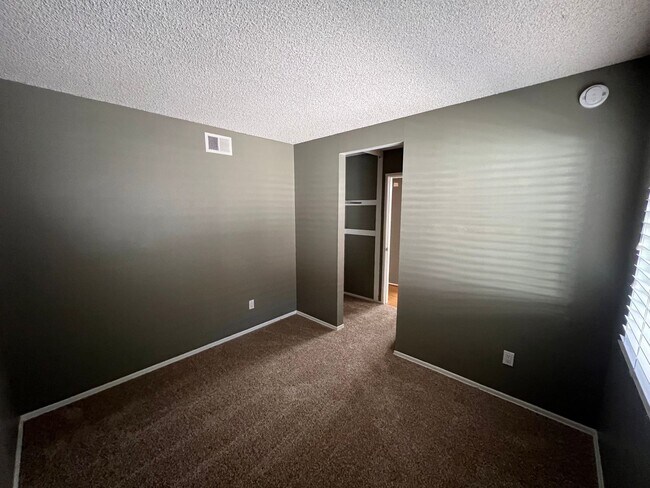 Building Photo - Stunning 4 Bedroom, 3 Bath Tierrasanta Hom...