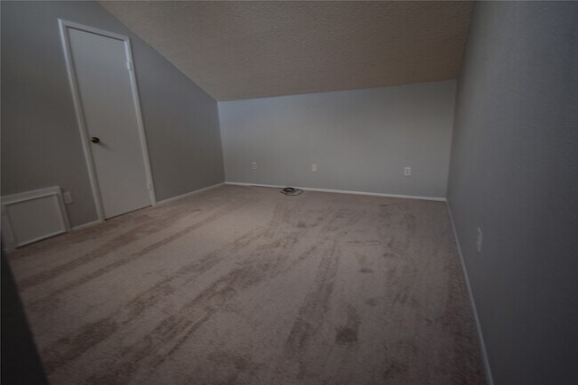 Building Photo - 12900 Walden Rd