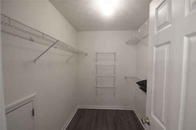 Building Photo - 2254 Caneridge Trail SW