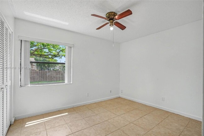 Building Photo - 10711 SW 116th Ave