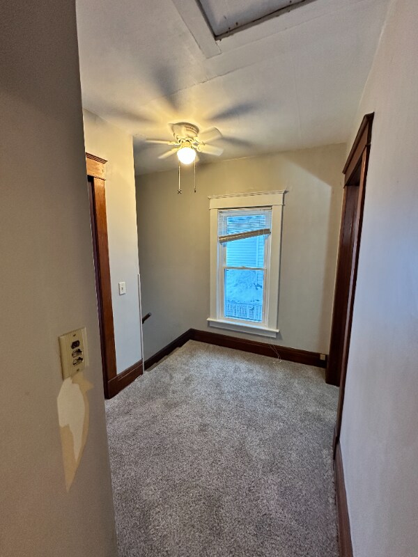 Building Photo - 526 W Beardsley Ave