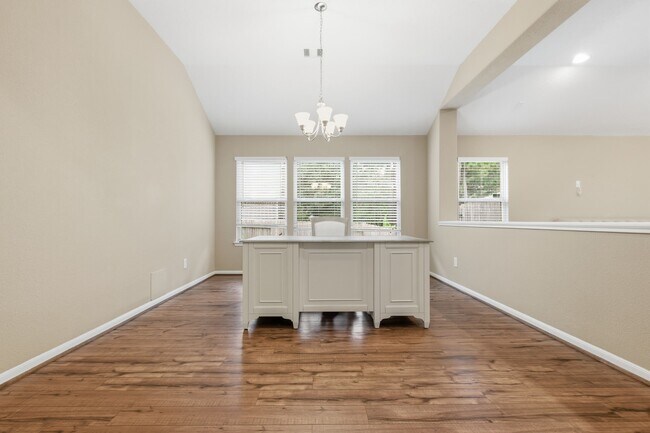 Building Photo - 1810 Nantz Ln