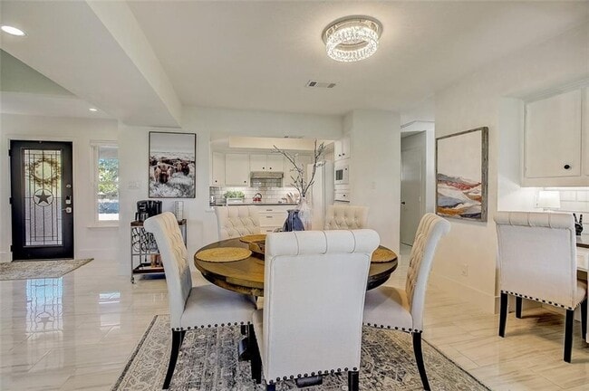 Building Photo - 20534 Highland Lake Dr