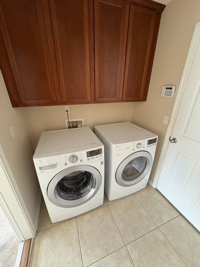 Building Photo - Charming 3BR House in Jacksonville