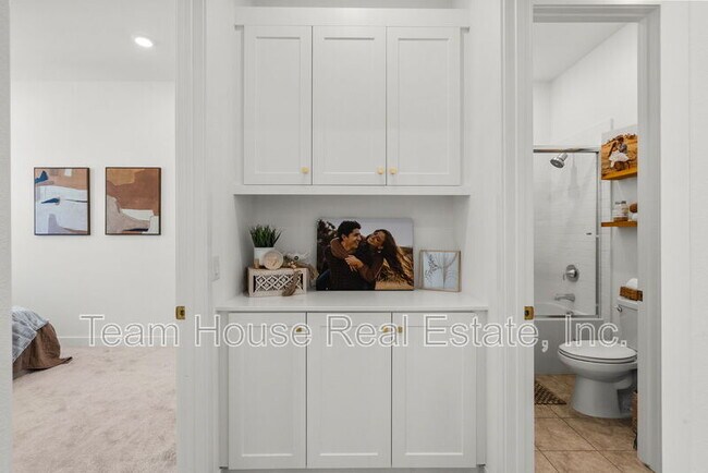 Building Photo - 27466 Mercantile Ct