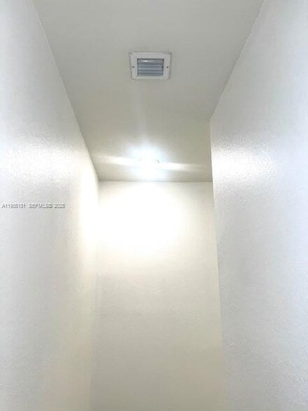 Building Photo - 5505 NW 27th Ct