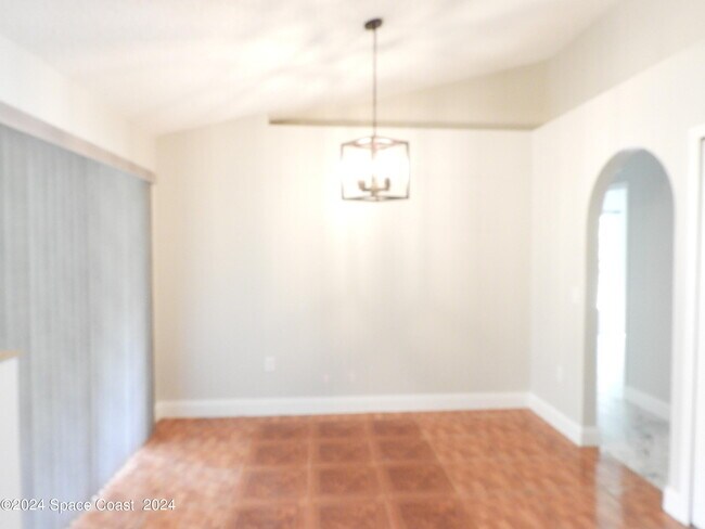 Building Photo - 506 Lafayette St SW