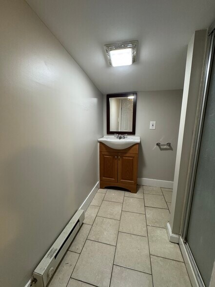 Building Photo - 464 3rd St