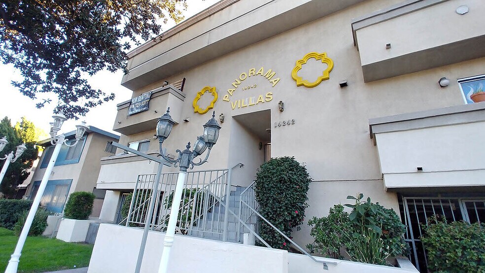 Building Photo - Panorama Villas