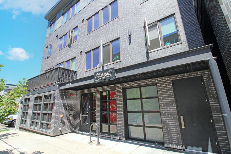 Building Photo - 2919 SE Division St