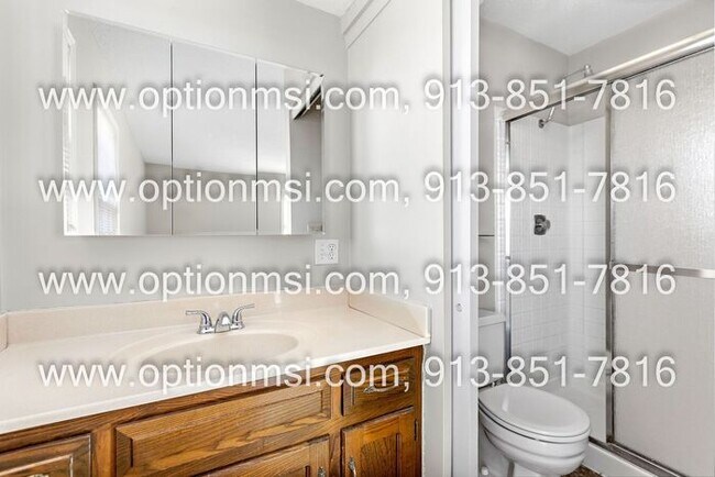Building Photo - Lenexa West Subdivision