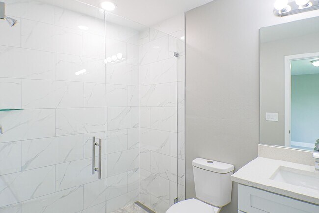 Building Photo - Brand New Duplex 2024 3 beds 2 baths with ...