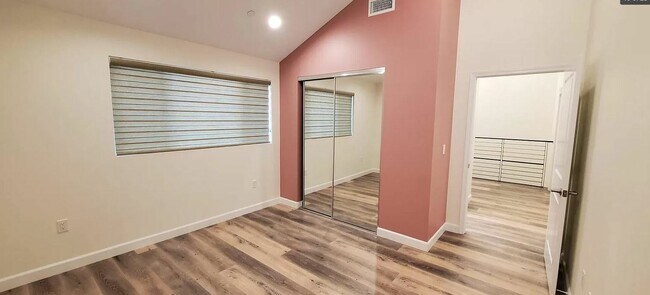 Building Photo - 25939 Cypress St