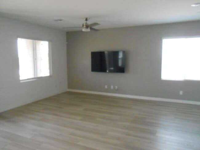 Building Photo - Beautiful Spacious Home in Henderson