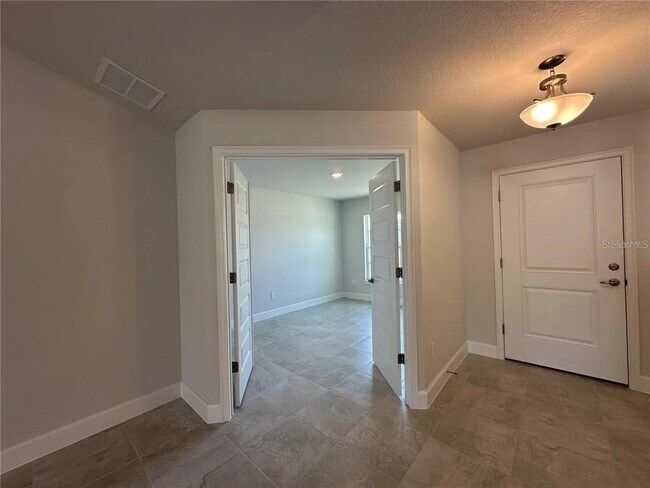 Building Photo - 4984 SW 91st PL