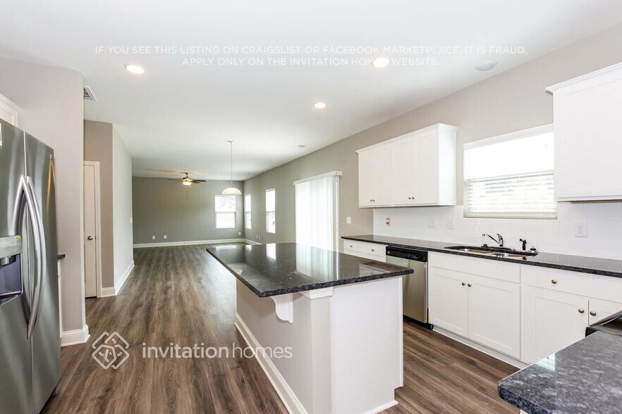 Building Photo - 5415 Roberta Crossing Dr