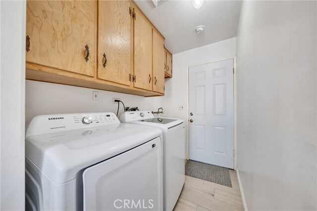 Building Photo - 1345 S Jellick Ave