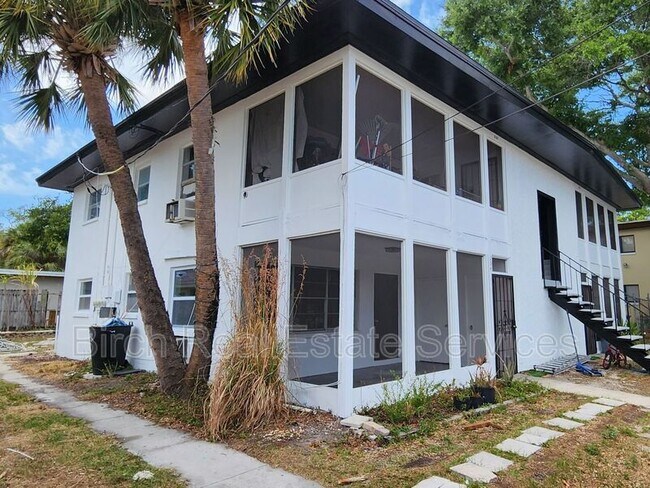 Primary Photo - 204 Waverly Way