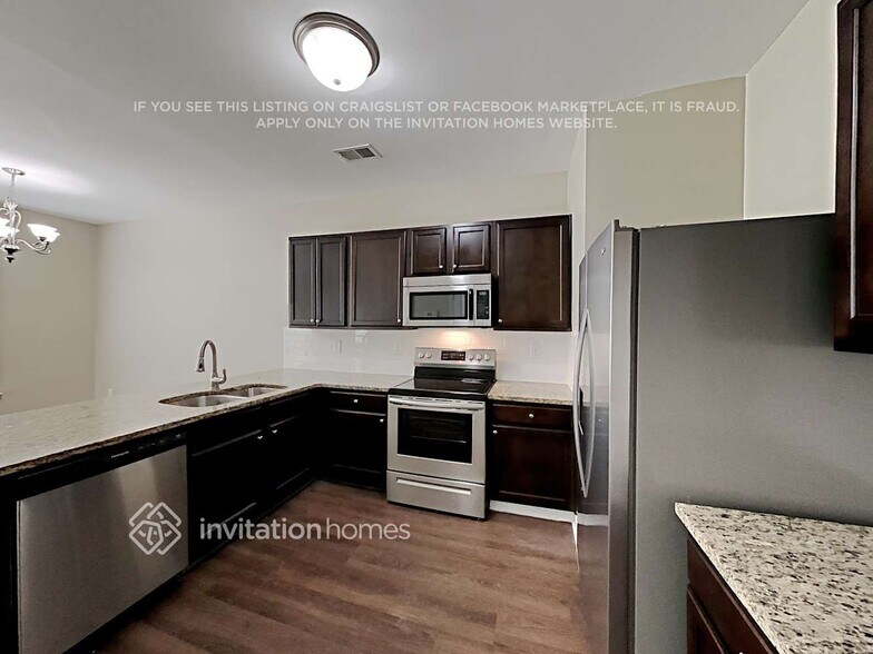 Building Photo - 185 Magnaview Dr