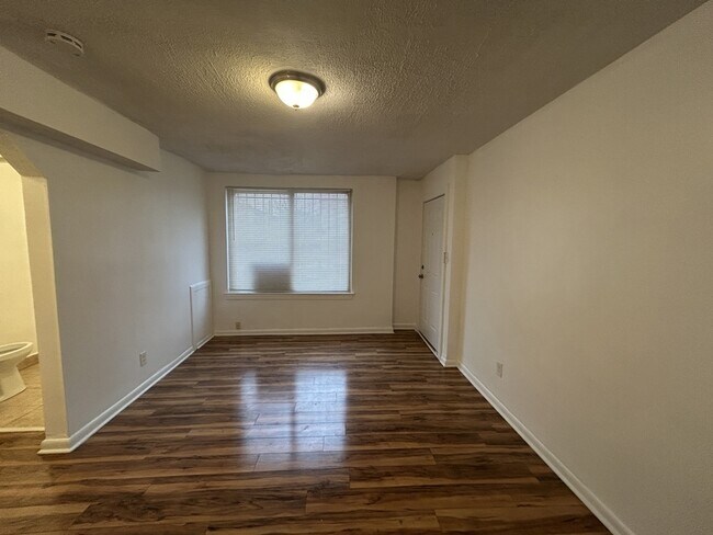 Building Photo - 4329 Halley Terrace SE