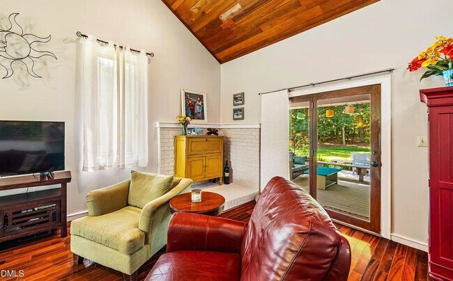 Building Photo - Beautiful & Spacious 3 Bedroom 3 Baths