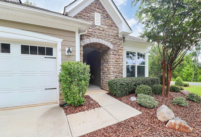 Building Photo - Residential Home located in premier 55+ Gated Community