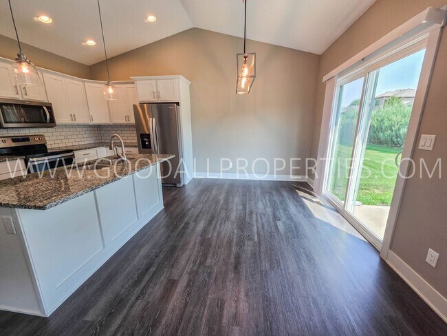 Building Photo - 16656 Wilden Dr