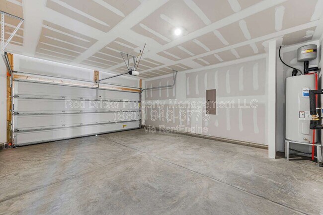 Building Photo - 2201 Lavender Mdws Ct