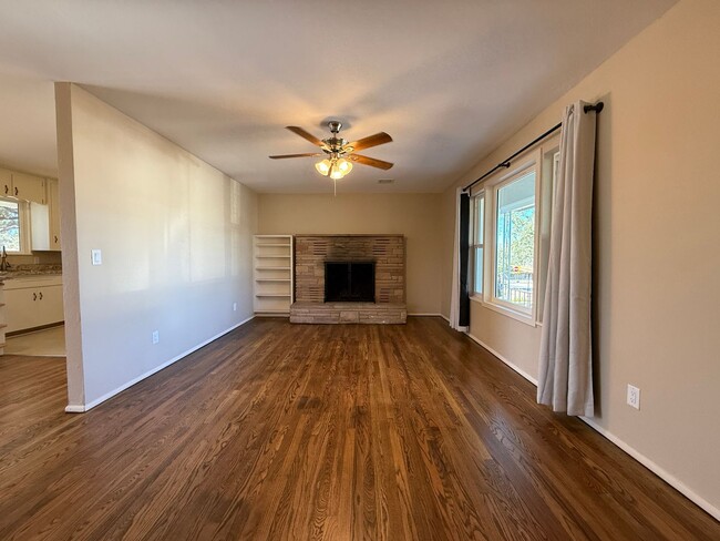 Building Photo - 2 Bedroom, 1 Bath Home in Prescott!