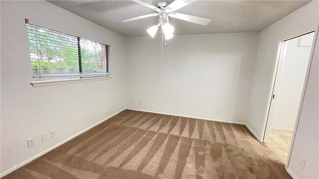 Building Photo - 11306 Toledo Dr