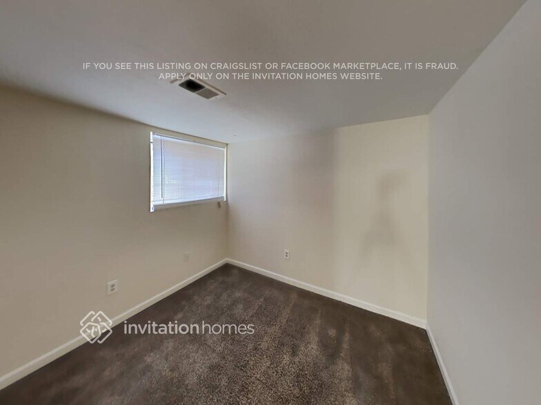 Building Photo - 19074 E Mansfield Dr
