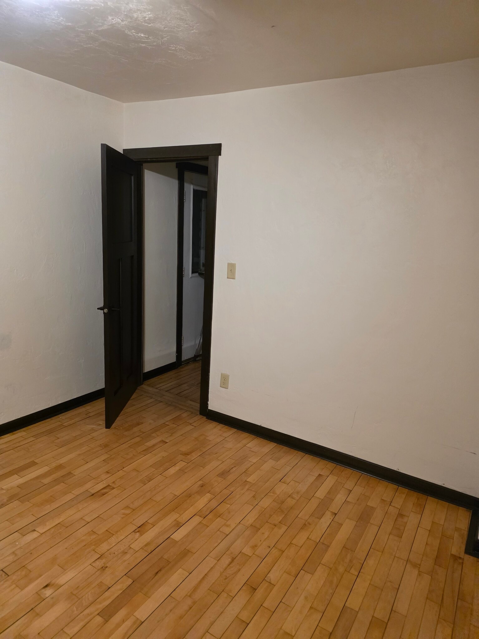 Building Photo - 270 Kaukauna St