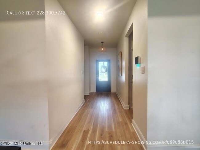 Building Photo - 15200 Windmill Rdg Pkwy