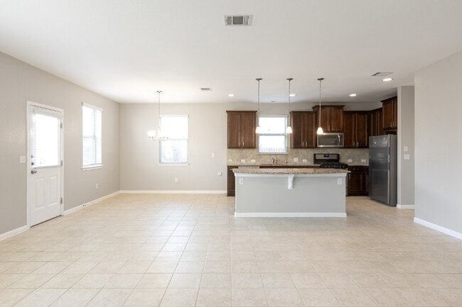 Building Photo - 4 Bedroom Home Available for September Move-In